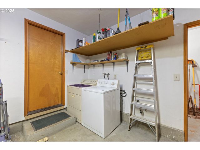 1804 N ALDERSGATE Ln, Newberg, OR 97132