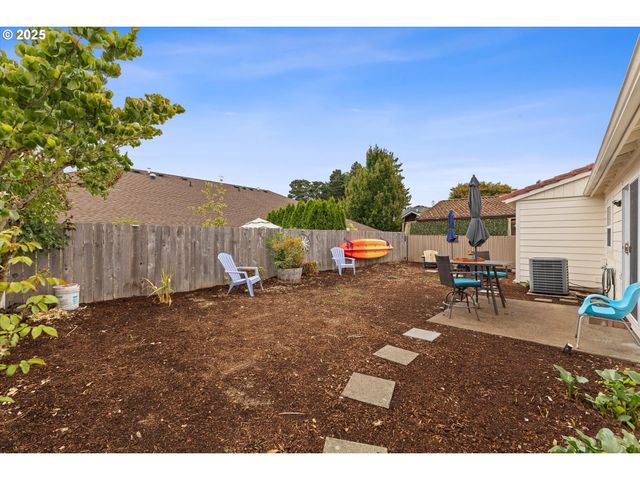 1804 N ALDERSGATE Ln, Newberg, OR 97132