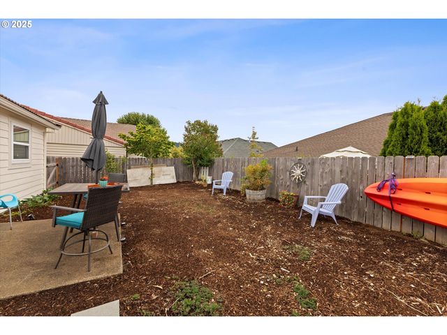 1804 N ALDERSGATE Ln, Newberg, OR 97132