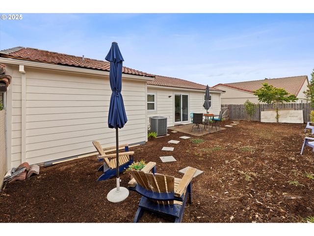 1804 N ALDERSGATE Ln, Newberg, OR 97132