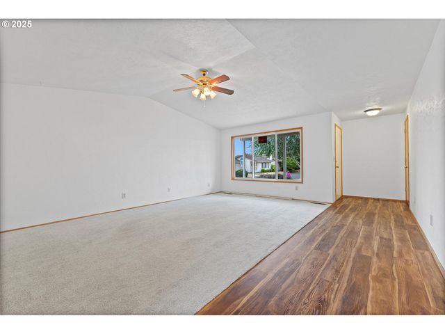 1804 N ALDERSGATE Ln, Newberg, OR 97132