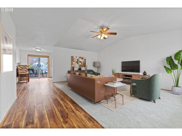 1804 N ALDERSGATE Ln, Newberg, OR 97132