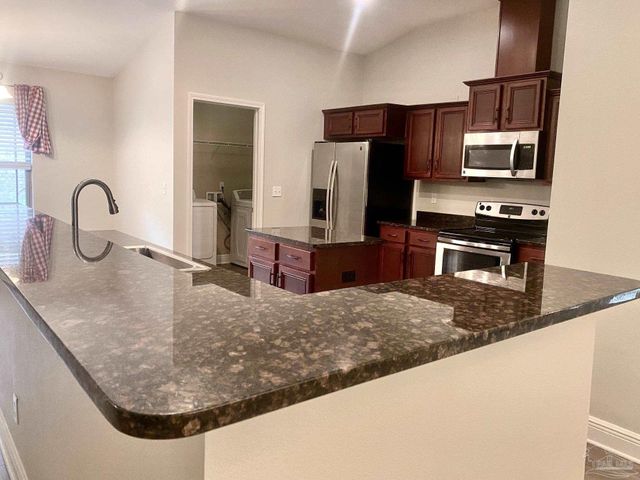 8431 Ferlon Ave, Pensacola, FL 32526