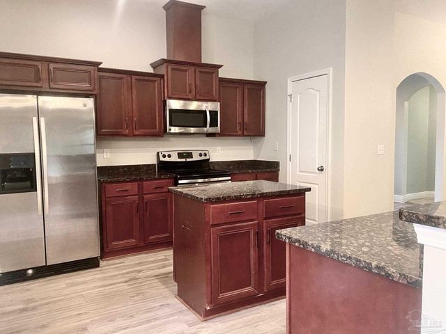 8431 Ferlon Ave, Pensacola, FL 32526