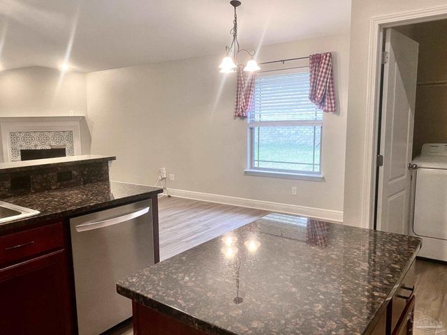 8431 Ferlon Ave, Pensacola, FL 32526