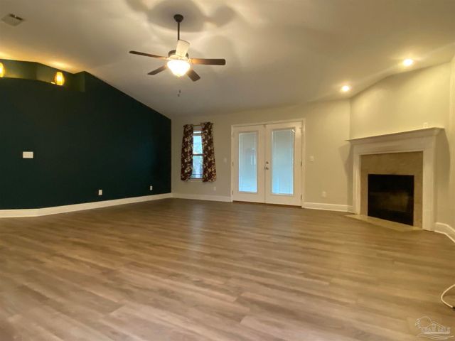 8431 Ferlon Ave, Pensacola, FL 32526