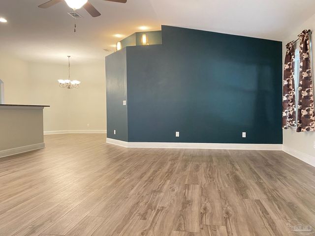 8431 Ferlon Ave, Pensacola, FL 32526