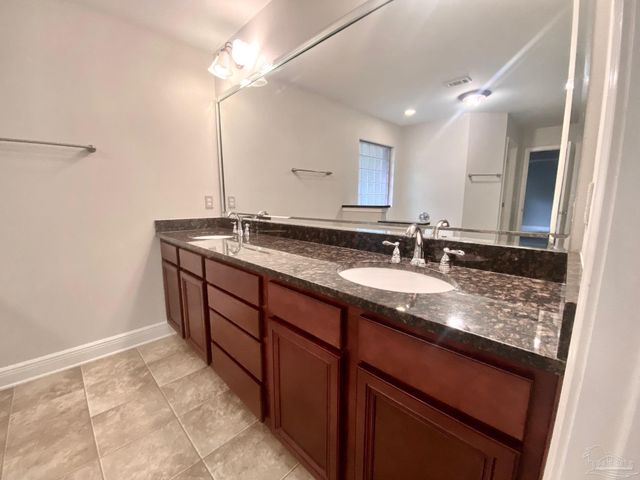 8431 Ferlon Ave, Pensacola, FL 32526