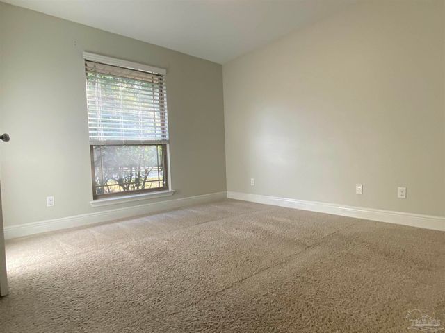 8431 Ferlon Ave, Pensacola, FL 32526