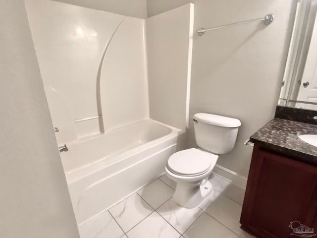 8431 Ferlon Ave, Pensacola, FL 32526