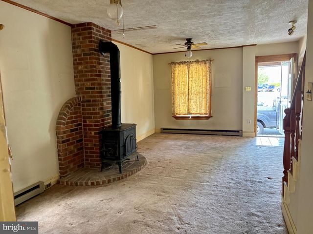207 CHESTNUT ST, Downingtown, PA 19335
