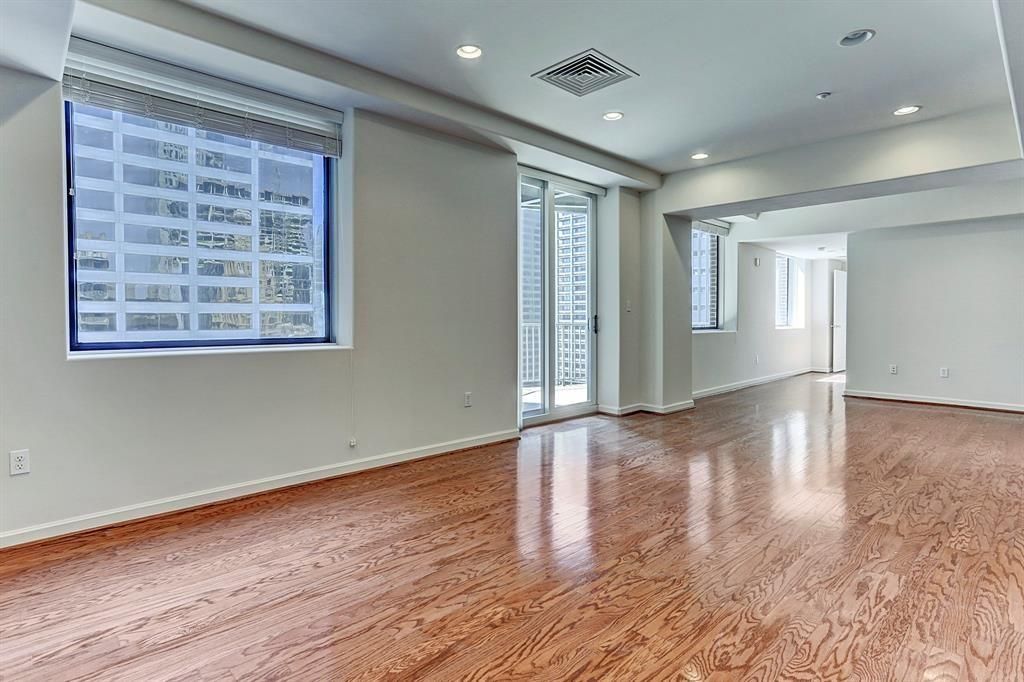 914 Main Street 1806, Houston, TX 77002