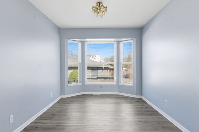 1824 B Country Hills Drive B, Yorkville, IL 60560