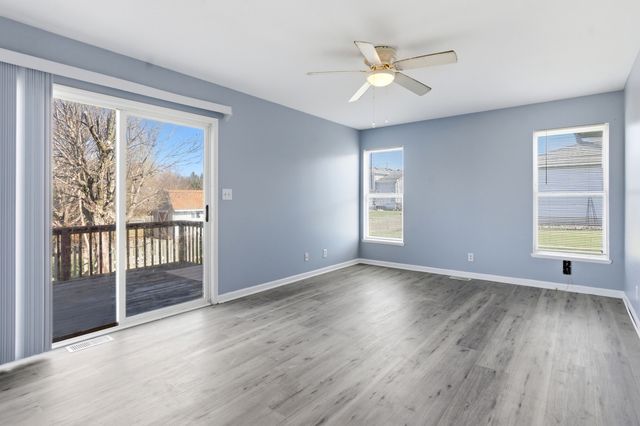 1824 B Country Hills Drive B, Yorkville, IL 60560