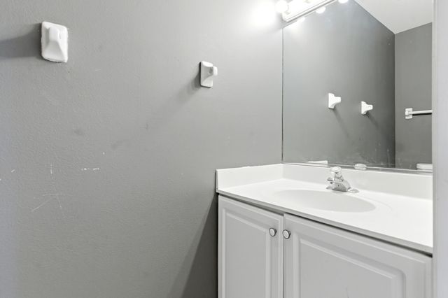 1824 B Country Hills Drive B, Yorkville, IL 60560