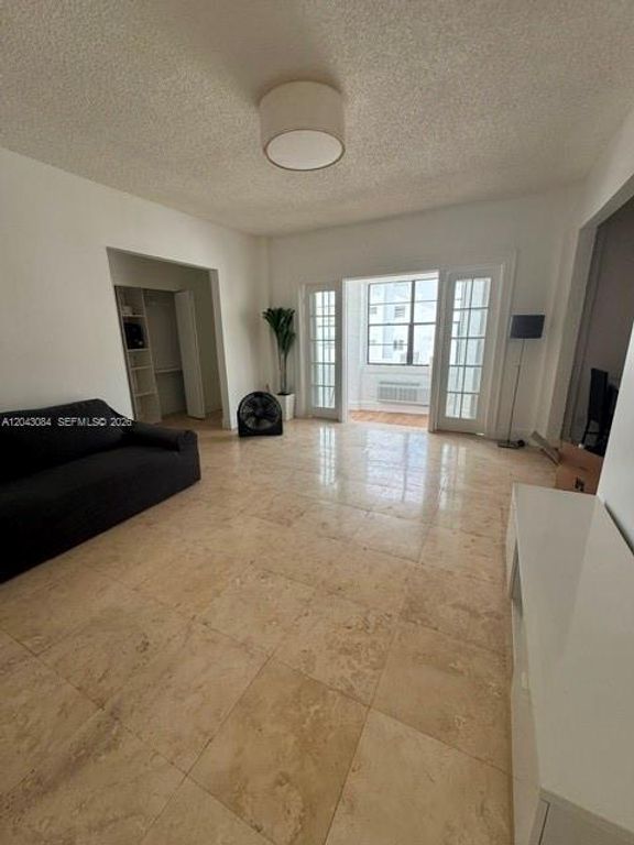934 Michigan Ave 308, Miami Beach, FL 33139