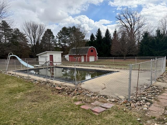 16351 S Oakley Road, Chesaning Twp, MI 48616