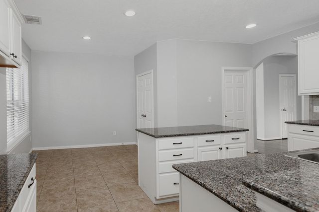 131 S Spinning Wheel Circle, The Woodlands, TX 77382