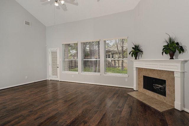 131 S Spinning Wheel Circle, The Woodlands, TX 77382