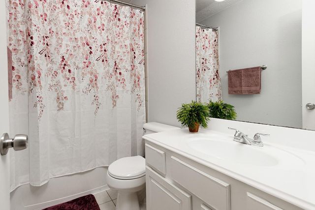 131 S Spinning Wheel Circle, The Woodlands, TX 77382