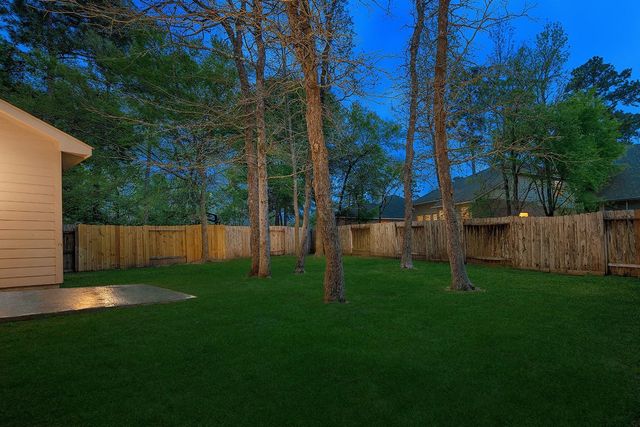 131 S Spinning Wheel Circle, The Woodlands, TX 77382