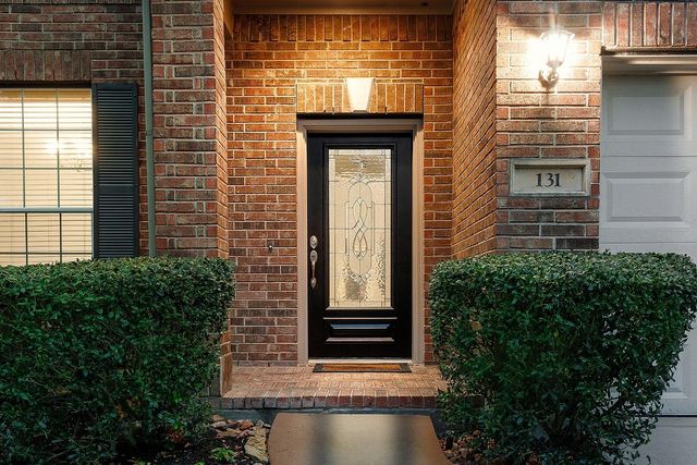131 S Spinning Wheel Circle, The Woodlands, TX 77382
