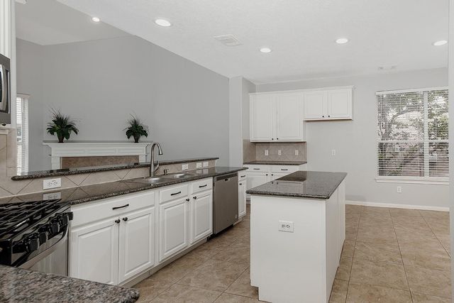 131 S Spinning Wheel Circle, The Woodlands, TX 77382