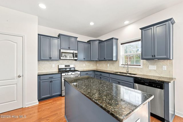 1105 Whitney Drive, Aberdeen, NC 28315