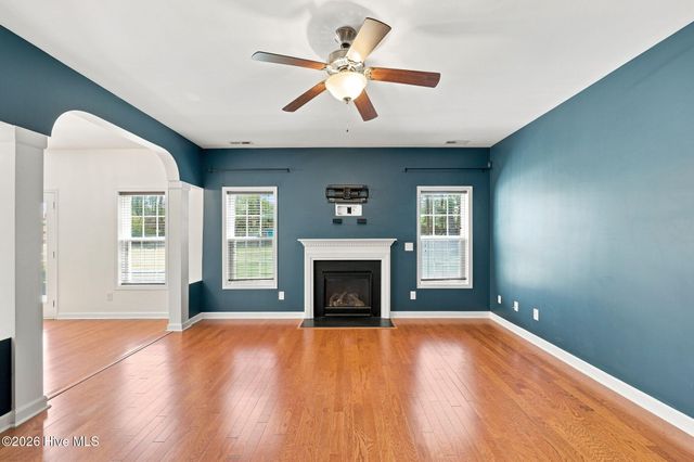 1105 Whitney Drive, Aberdeen, NC 28315