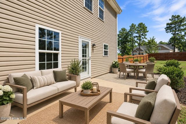 1105 Whitney Drive, Aberdeen, NC 28315