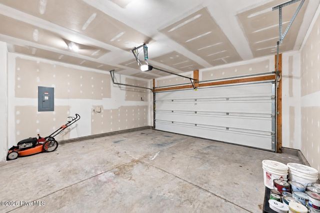 1105 Whitney Drive, Aberdeen, NC 28315