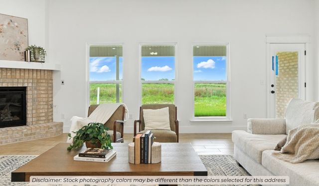 9206 S Pleasant Valley Road, Gentry, AR 72734