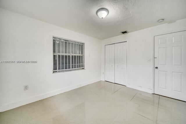 1200 NW 102nd St 1202, Miami, FL 33147