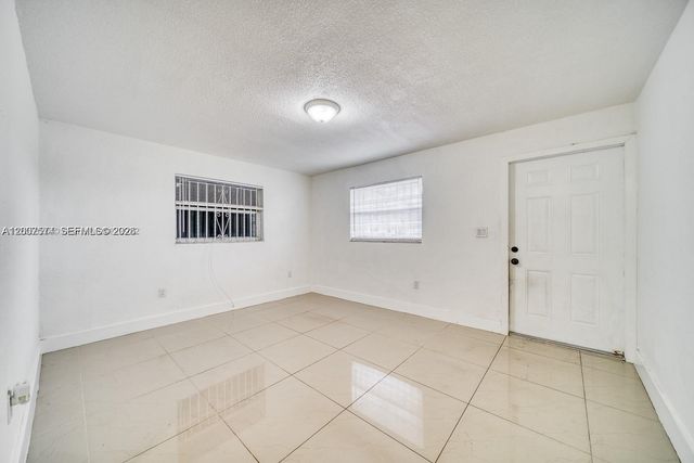 1200 NW 102nd St 1202, Miami, FL 33147