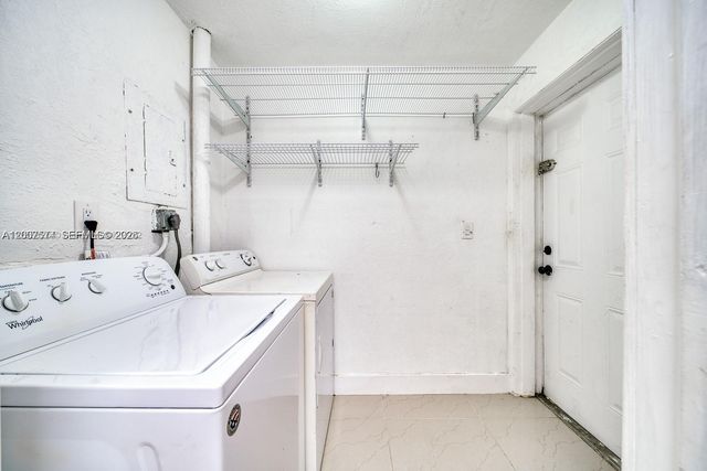 1200 NW 102nd St 1202, Miami, FL 33147