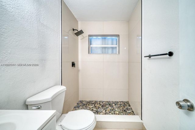 1200 NW 102nd St 1202, Miami, FL 33147