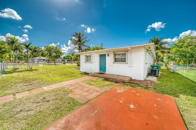 1200 NW 102nd St 1202, Miami, FL 33147