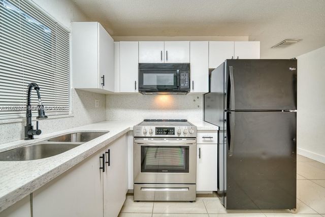 1200 NW 102nd St 1202, Miami, FL 33147