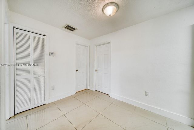 1200 NW 102nd St 1202, Miami, FL 33147