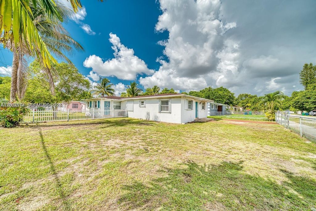 1200 NW 102nd St 1202, Miami, FL 33147