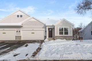 323 Hickory Valley Drive, Kalamazoo, MI 49009