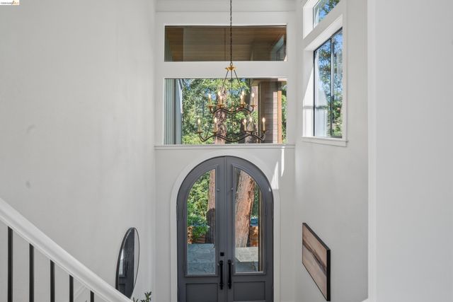 4120 Happy Valley Rd, Lafayette, CA 94549