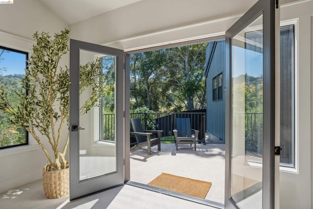 4120 Happy Valley Rd, Lafayette, CA 94549