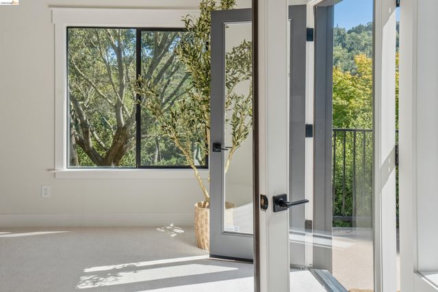 4120 Happy Valley Rd, Lafayette, CA 94549