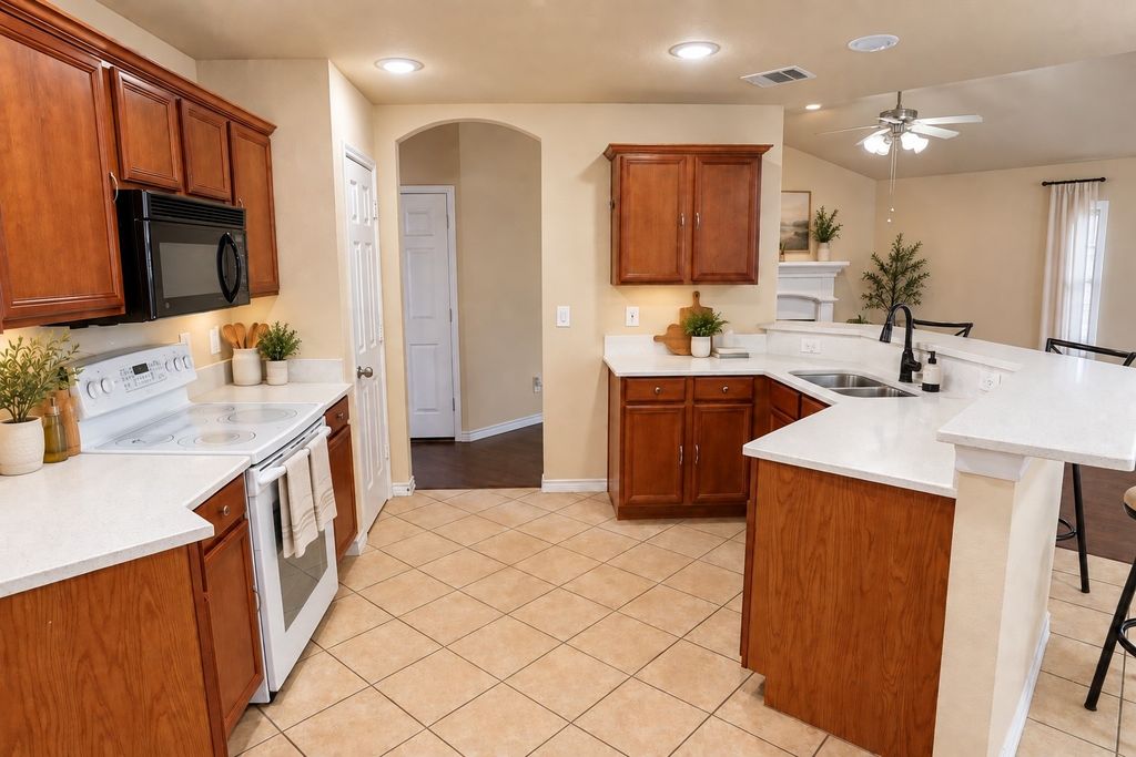 9304 Marilyn Court, White Settlement, TX 76108 — photo 4