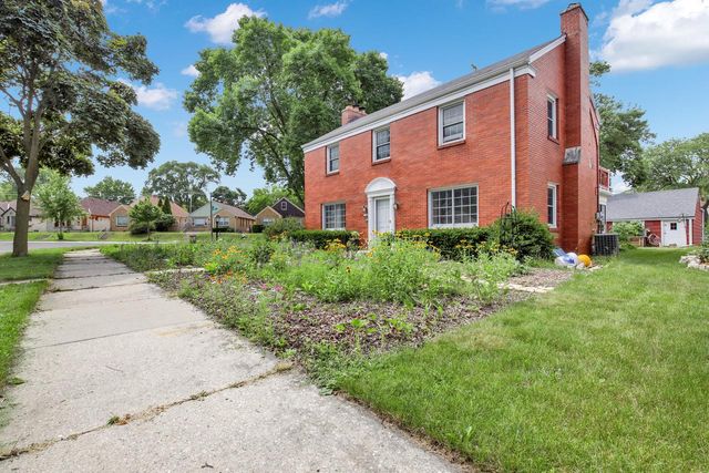 5740 W Brooklyn PLACE, Milwaukee, WI 53216