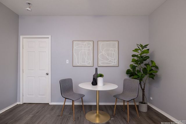 1614 W KINGS HWY, San Antonio, TX 78201