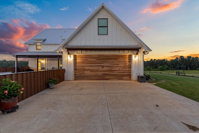 180 Hill Top, Kelly Ranch Rd West, Jefferson, TX 75657