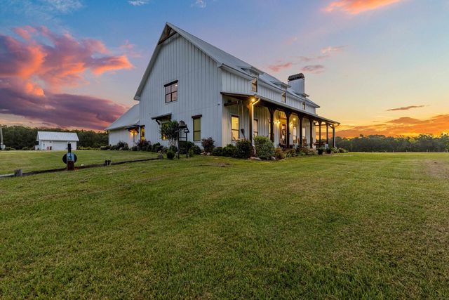 180 Hill Top, Kelly Ranch Rd West, Jefferson, TX 75657