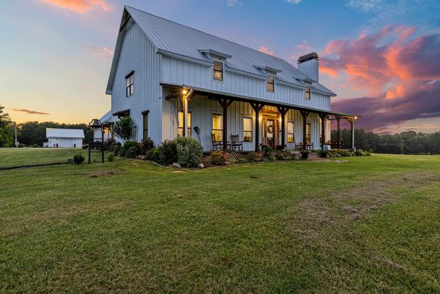 180 Hill Top, Kelly Ranch Rd West, Jefferson, TX 75657